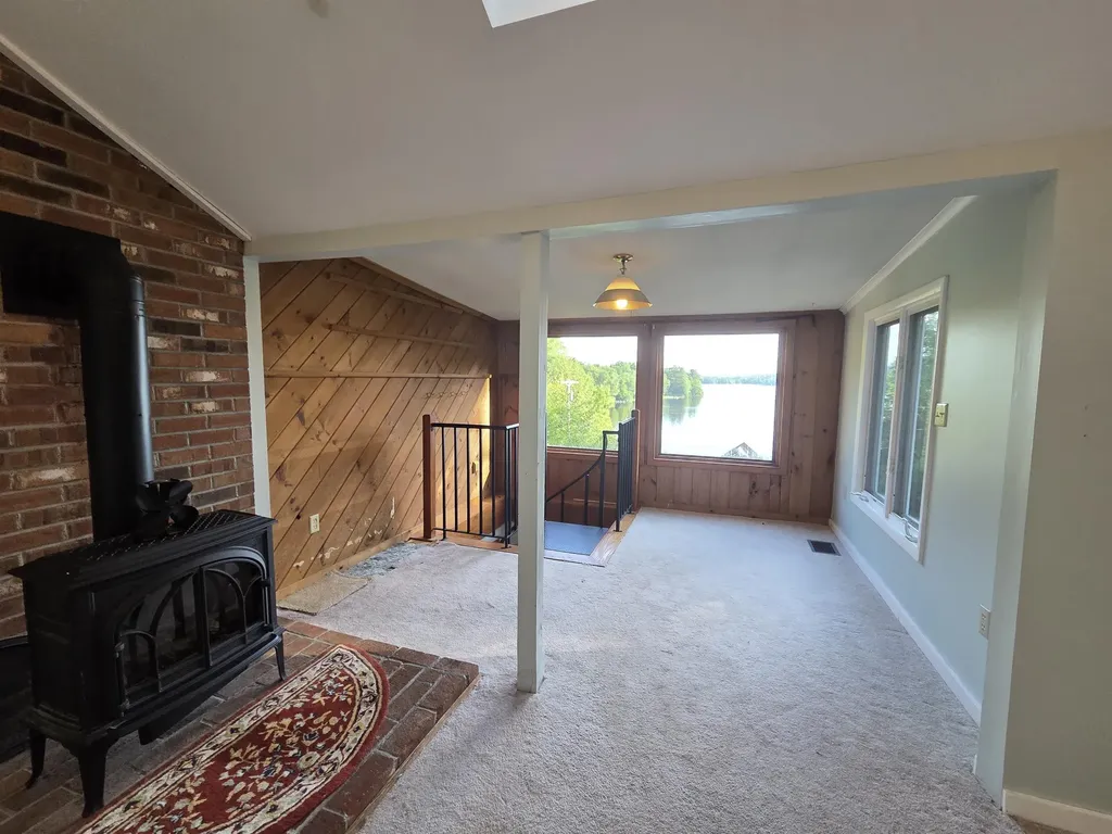 194 Algonquin Road Enfield NH 03748