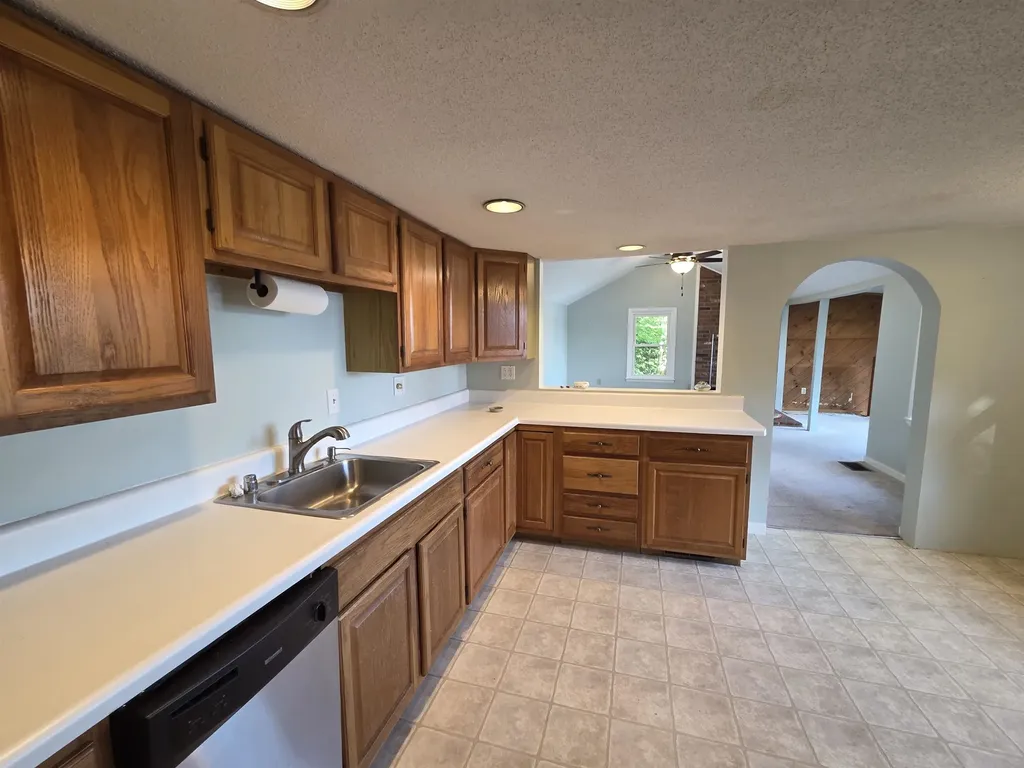 194 Algonquin Road Enfield NH 03748