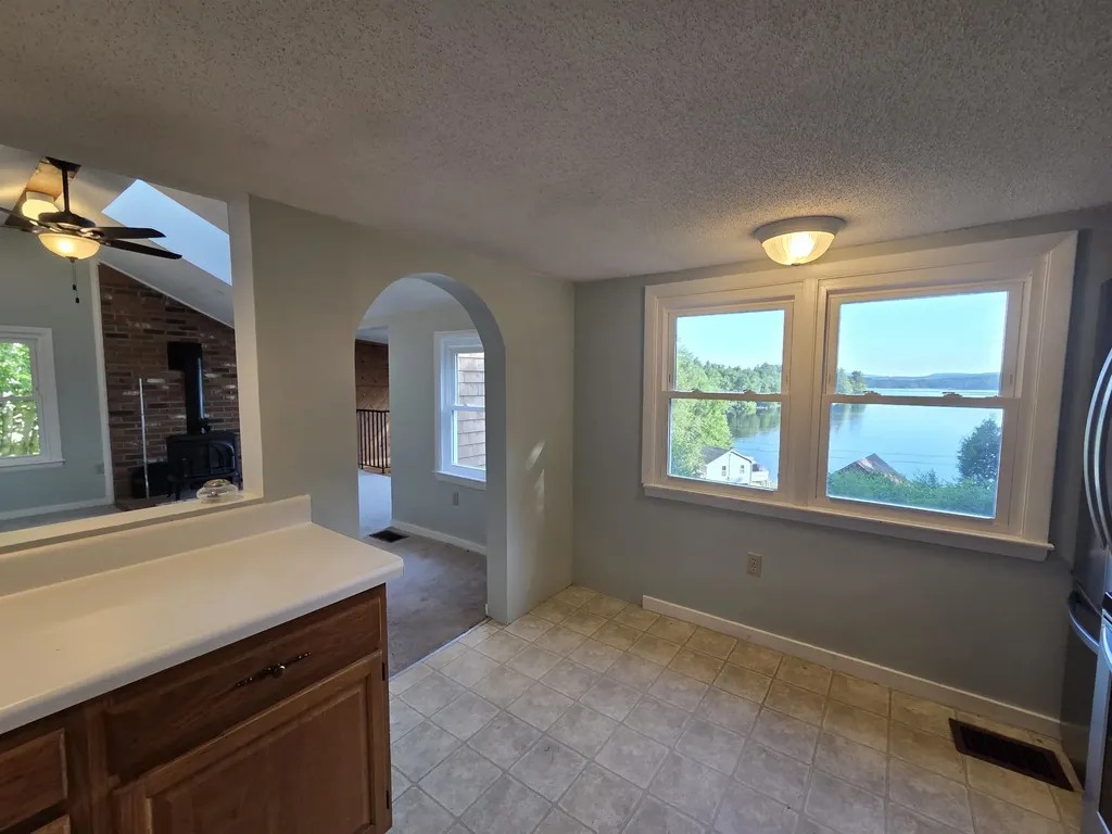 194 Algonquin Road Enfield NH 03748