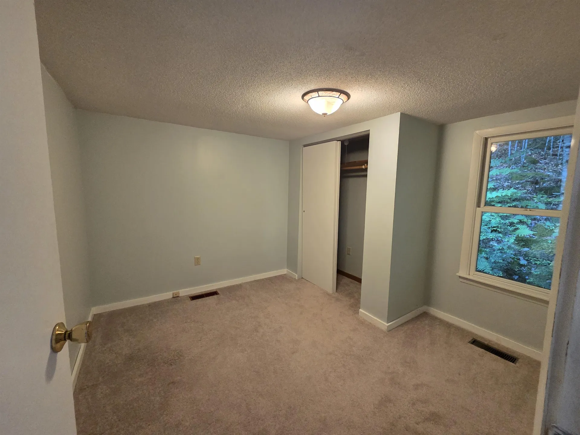 194 Algonquin Road Enfield NH 03748