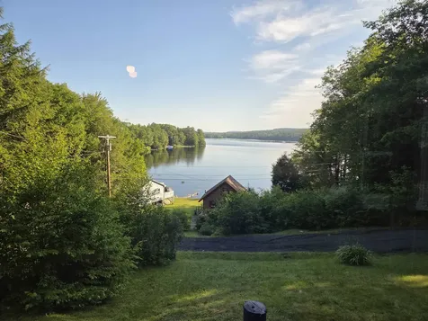 194 Algonquin Road Enfield NH 03748