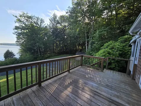 194 Algonquin Road Enfield NH 03748