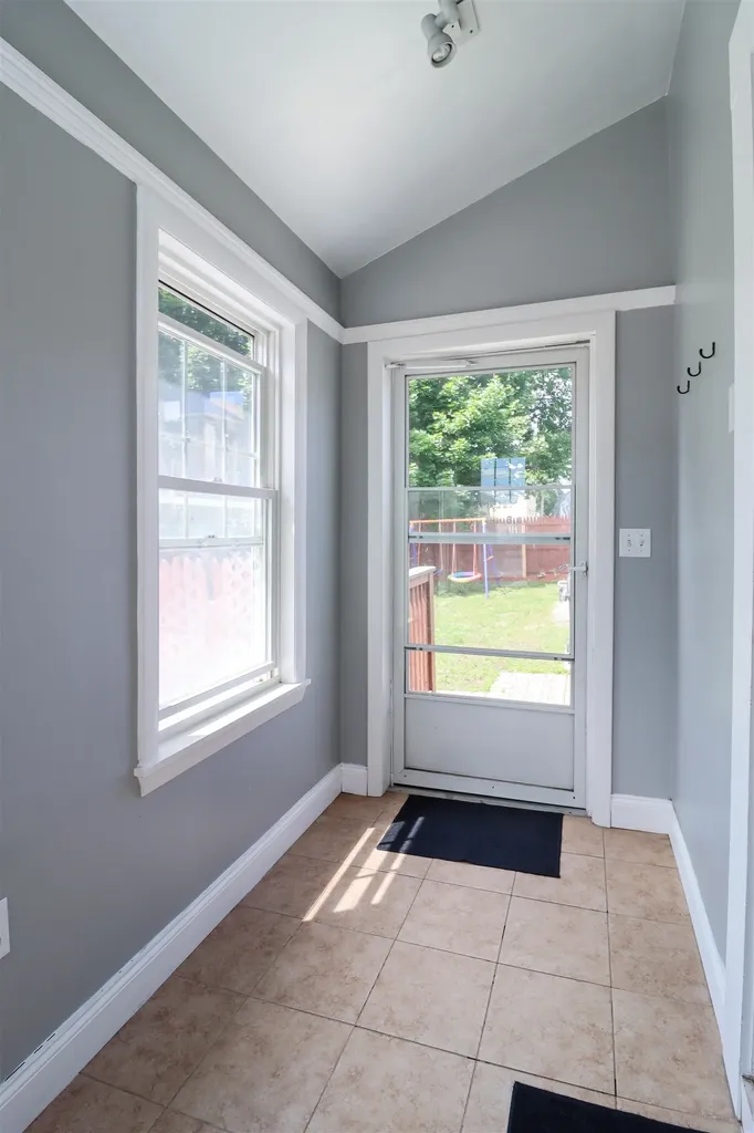 136 Morgan Street Manchester NH 03102