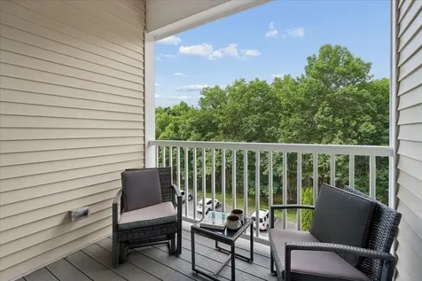 2 Henry David Drive Nashua NH 03062