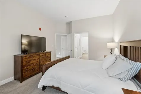 2 Henry David Drive Nashua NH 03062
