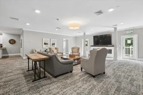 2 Henry David Drive Nashua NH 03062
