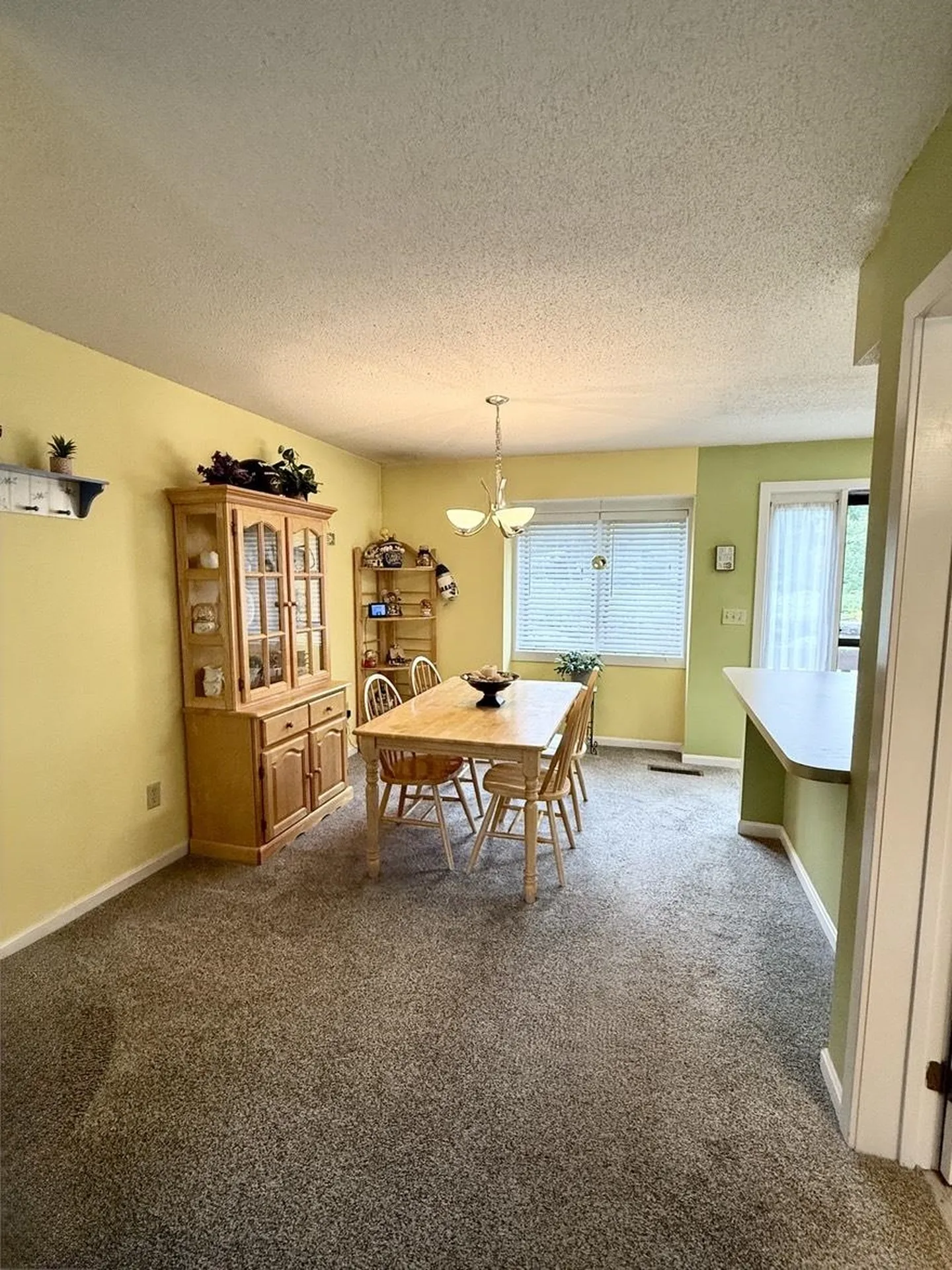 202 Route 27 Raymond NH 03077