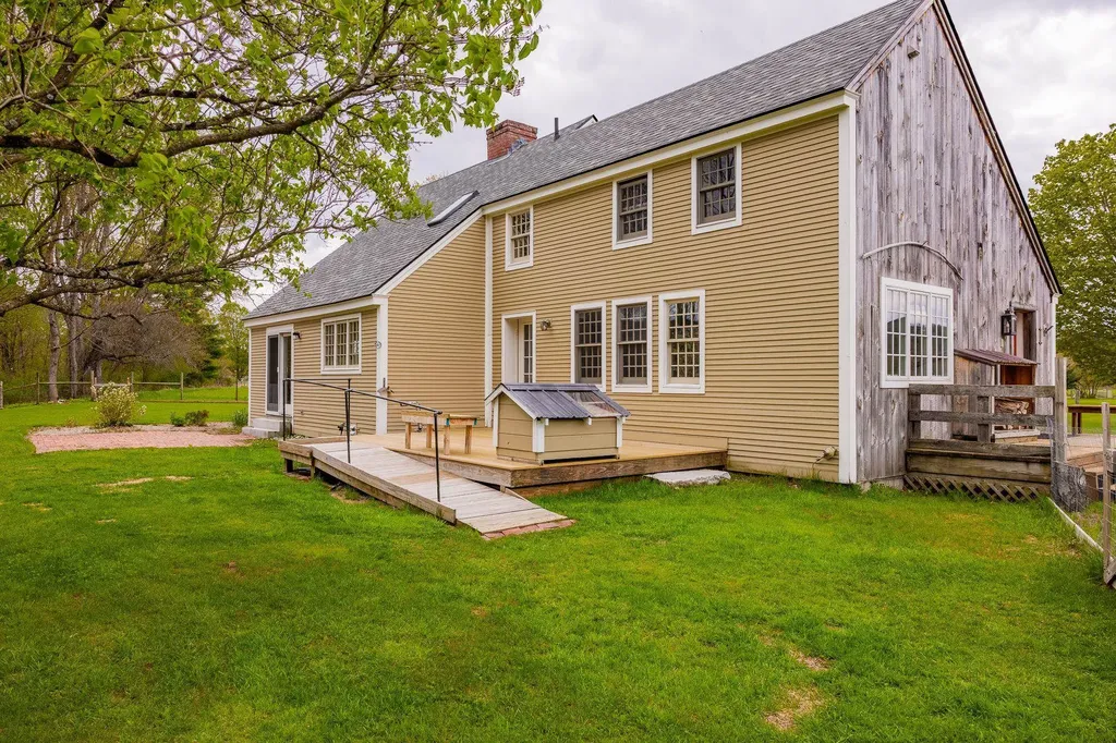 30 Brock Farm Road Piermont NH 03779