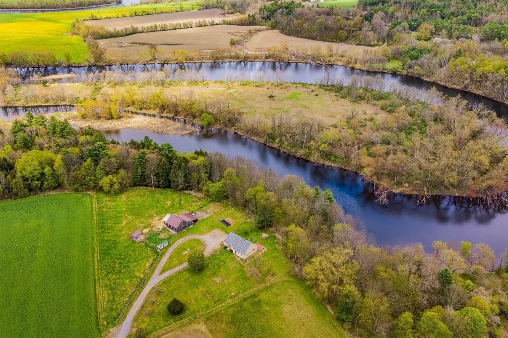 30 Brock Farm Road Piermont NH 03779