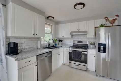 6 Westchester Drive Nashua NH 03063