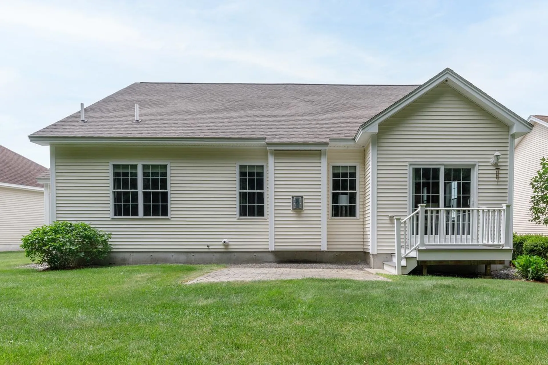39 Morrison Drive Londonderry NH 03053