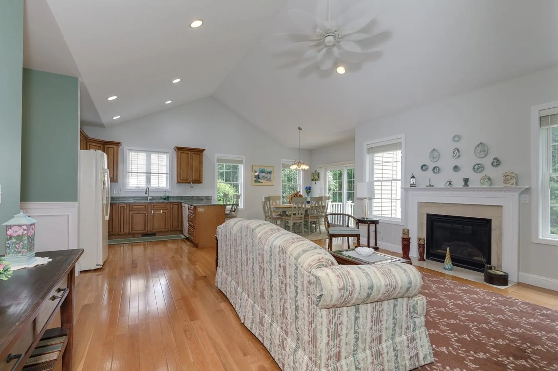 39 Morrison Drive Londonderry NH 03053
