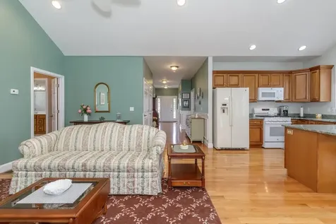 39 Morrison Drive Londonderry NH 03053
