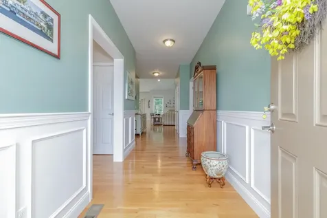 39 Morrison Drive Londonderry NH 03053