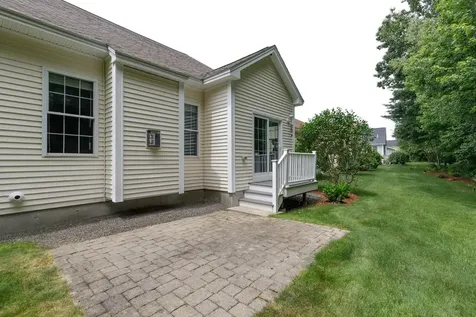 39 Morrison Drive Londonderry NH 03053