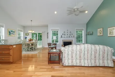 39 Morrison Drive Londonderry NH 03053