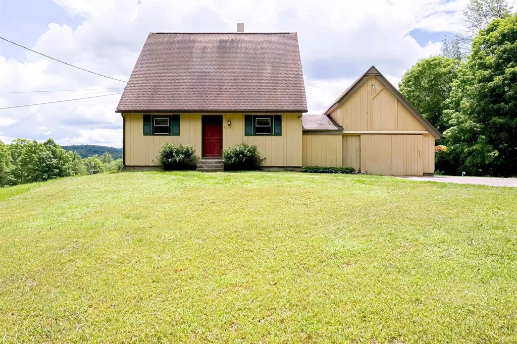 21 Martin Drive Danbury NH 03230