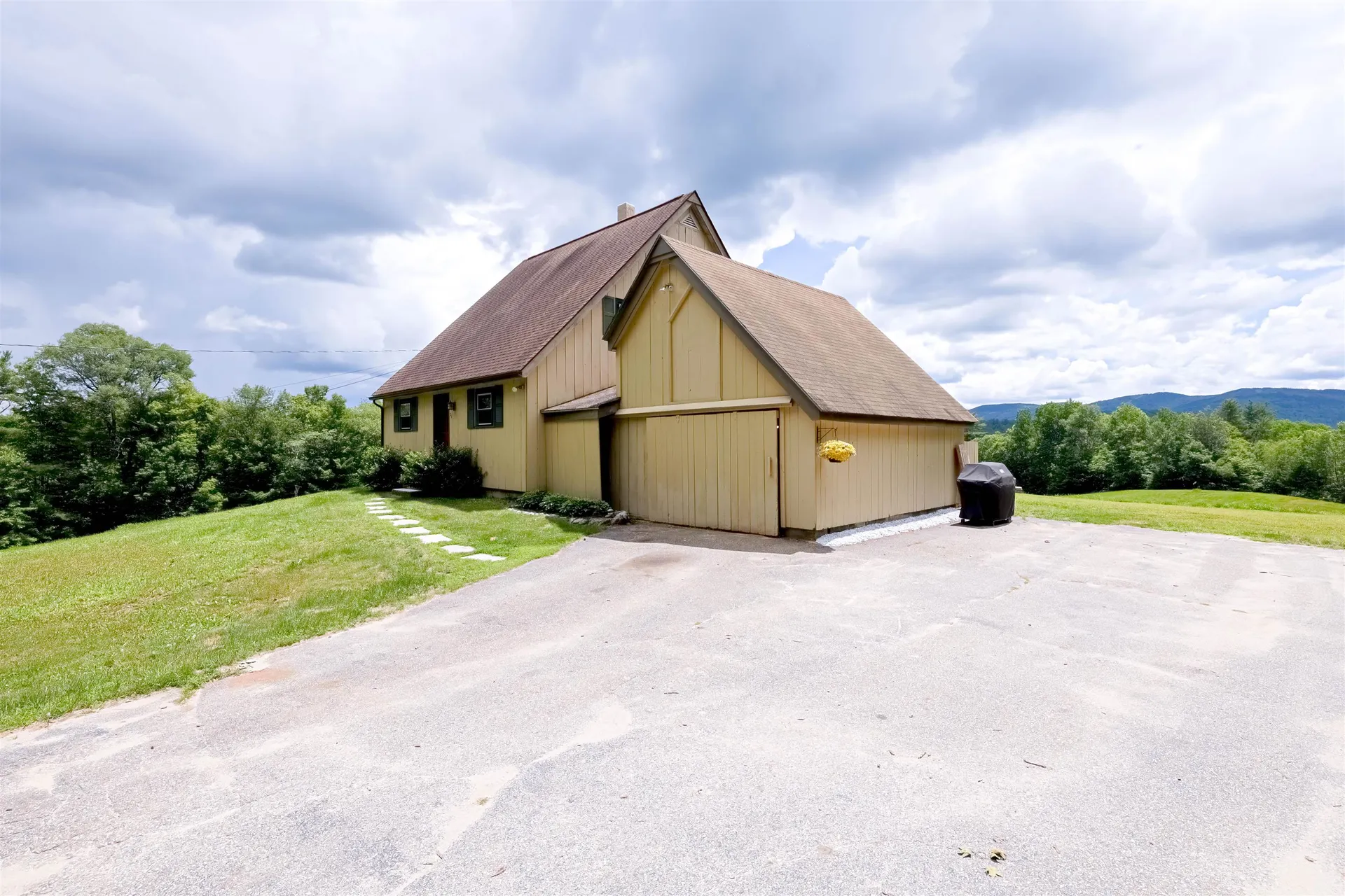21 Martin Drive Danbury NH 03230