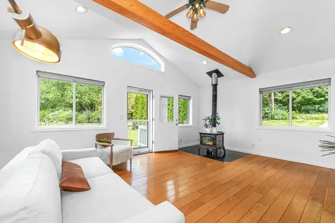2 Sanborn Road Hampton Falls NH 03844