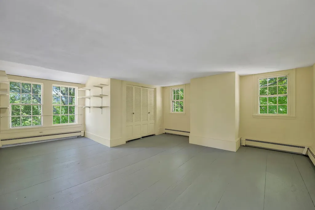 57 Roberts Cove Road Alton NH 03809