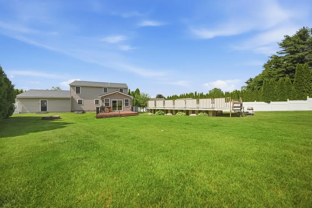 14 Brittany Circle Pembroke NH 03275