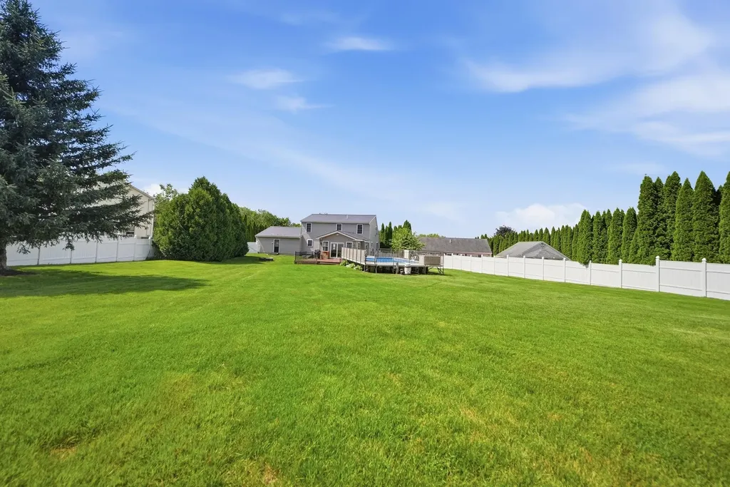 14 Brittany Circle Pembroke NH 03275