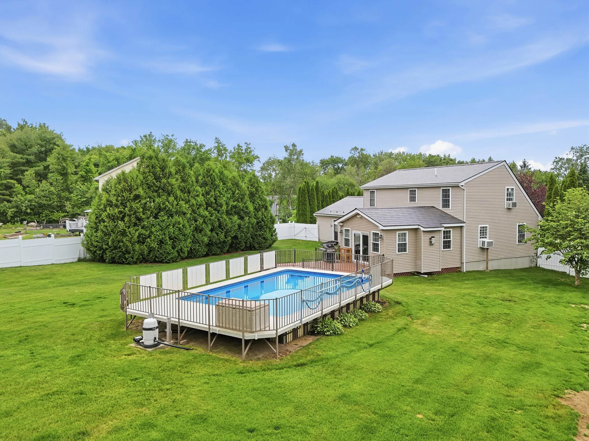 14 Brittany Circle Pembroke NH 03275