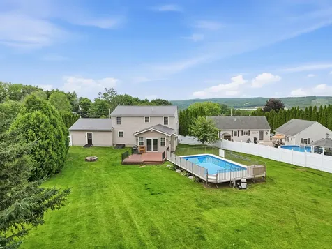 14 Brittany Circle Pembroke NH 03275
