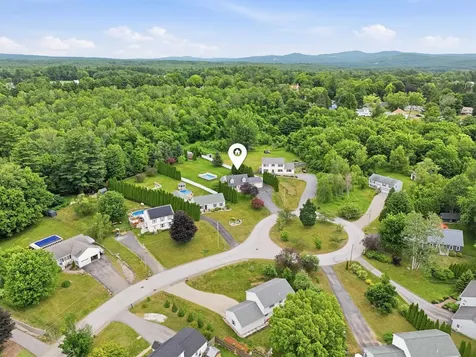 14 Brittany Circle Pembroke NH 03275