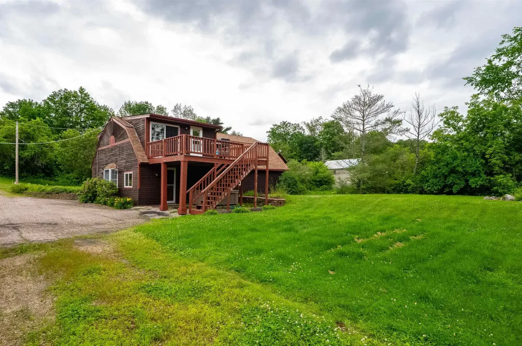 563 Pickering Road Rochester NH 03867