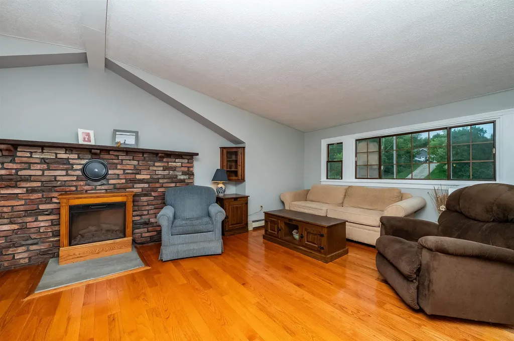 563 Pickering Road Rochester NH 03867