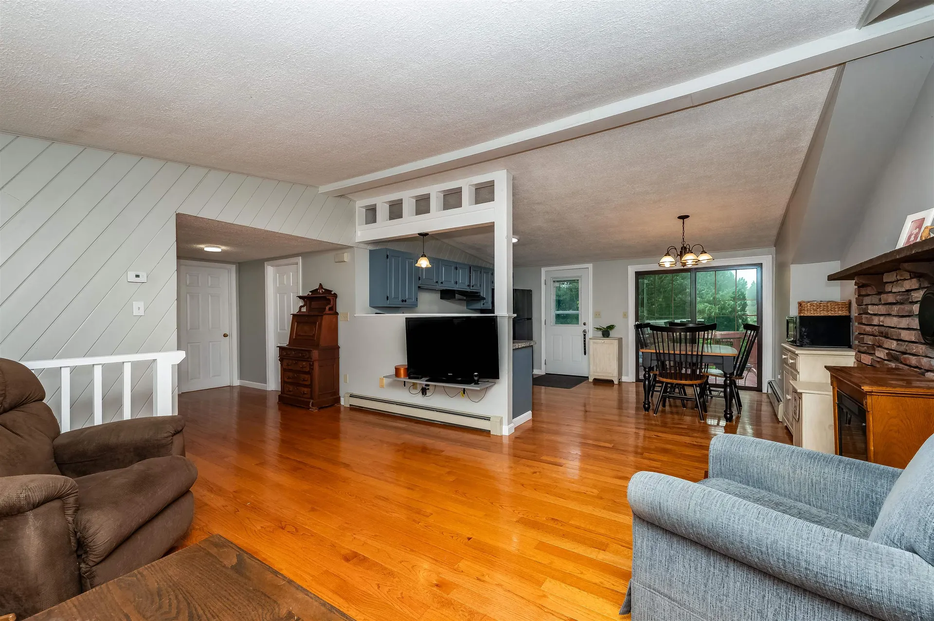 563 Pickering Road Rochester NH 03867