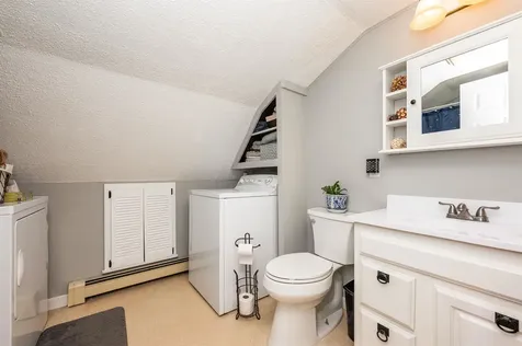 563 Pickering Road Rochester NH 03867