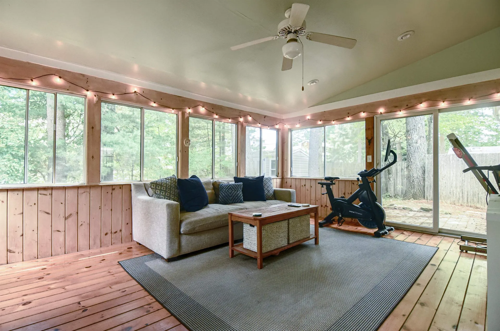 16 Century Road Nashua NH 03064