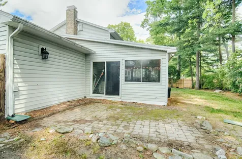 16 Century Road Nashua NH 03064
