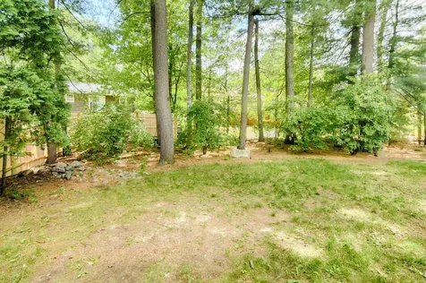 16 Century Road Nashua NH 03064
