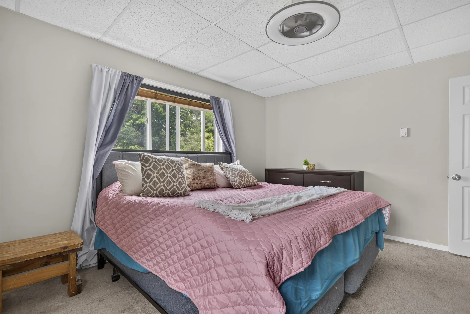 59 Constitution Drive Londonderry NH 03503