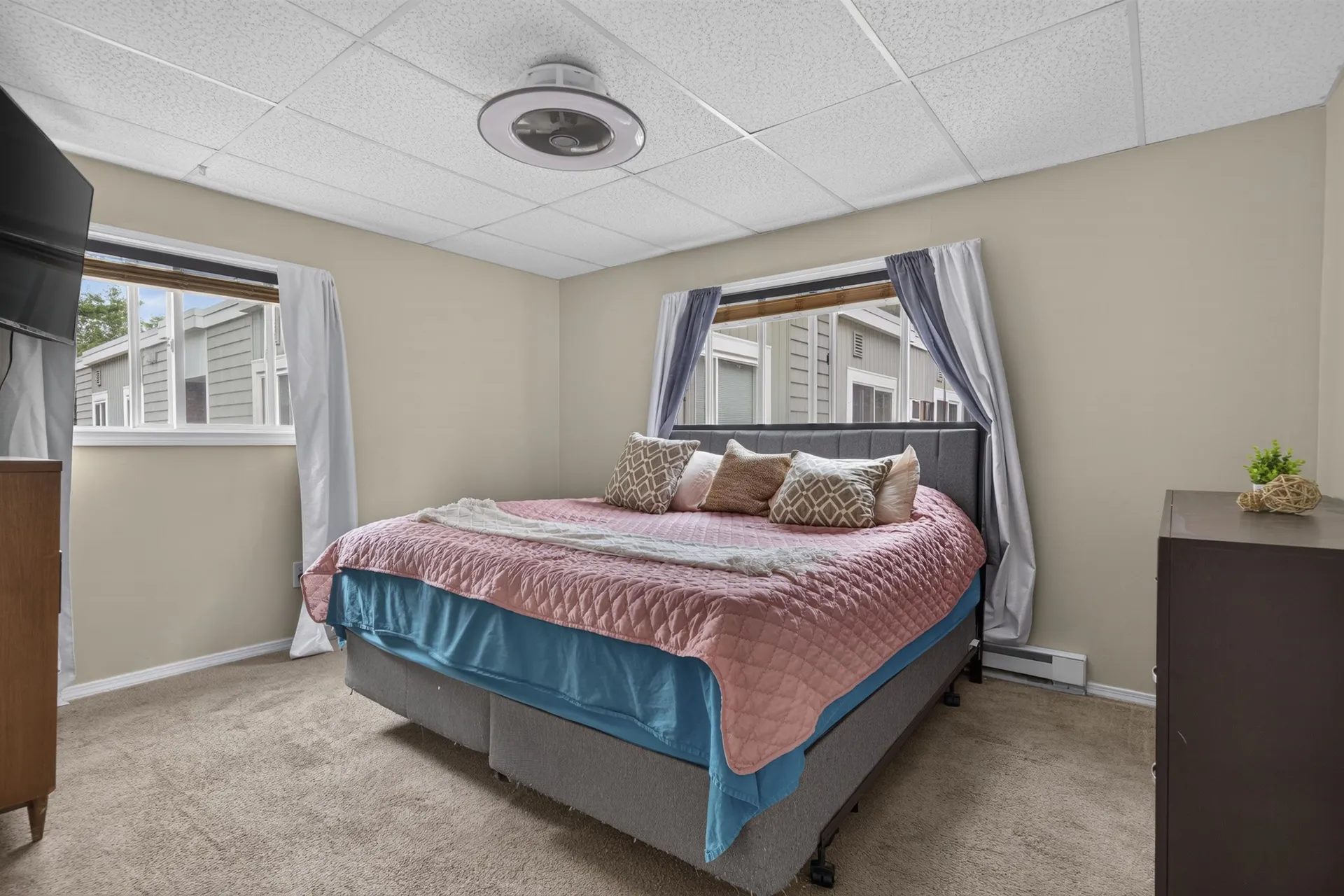 59 Constitution Drive Londonderry NH 03503