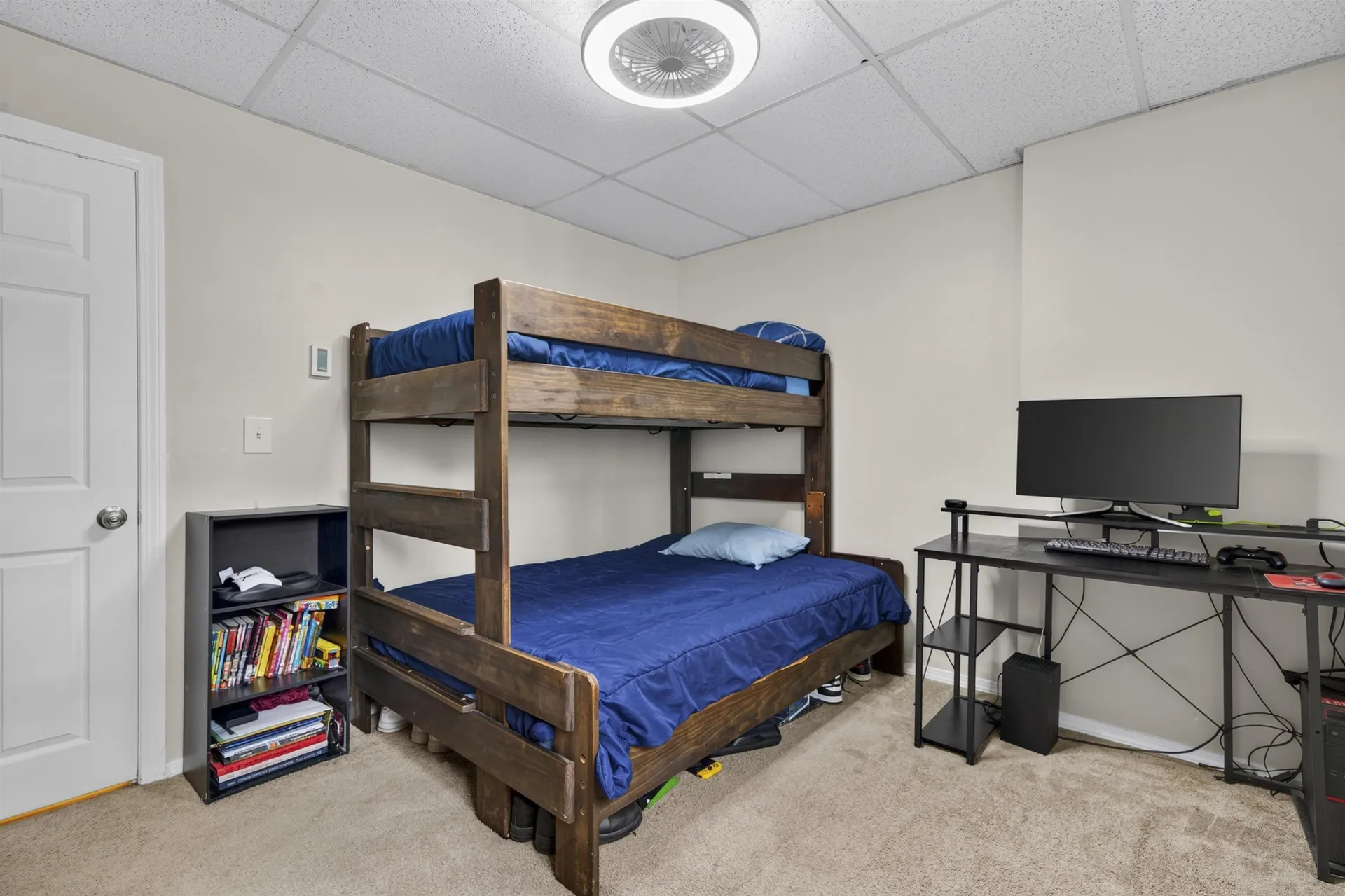 59 Constitution Drive Londonderry NH 03503