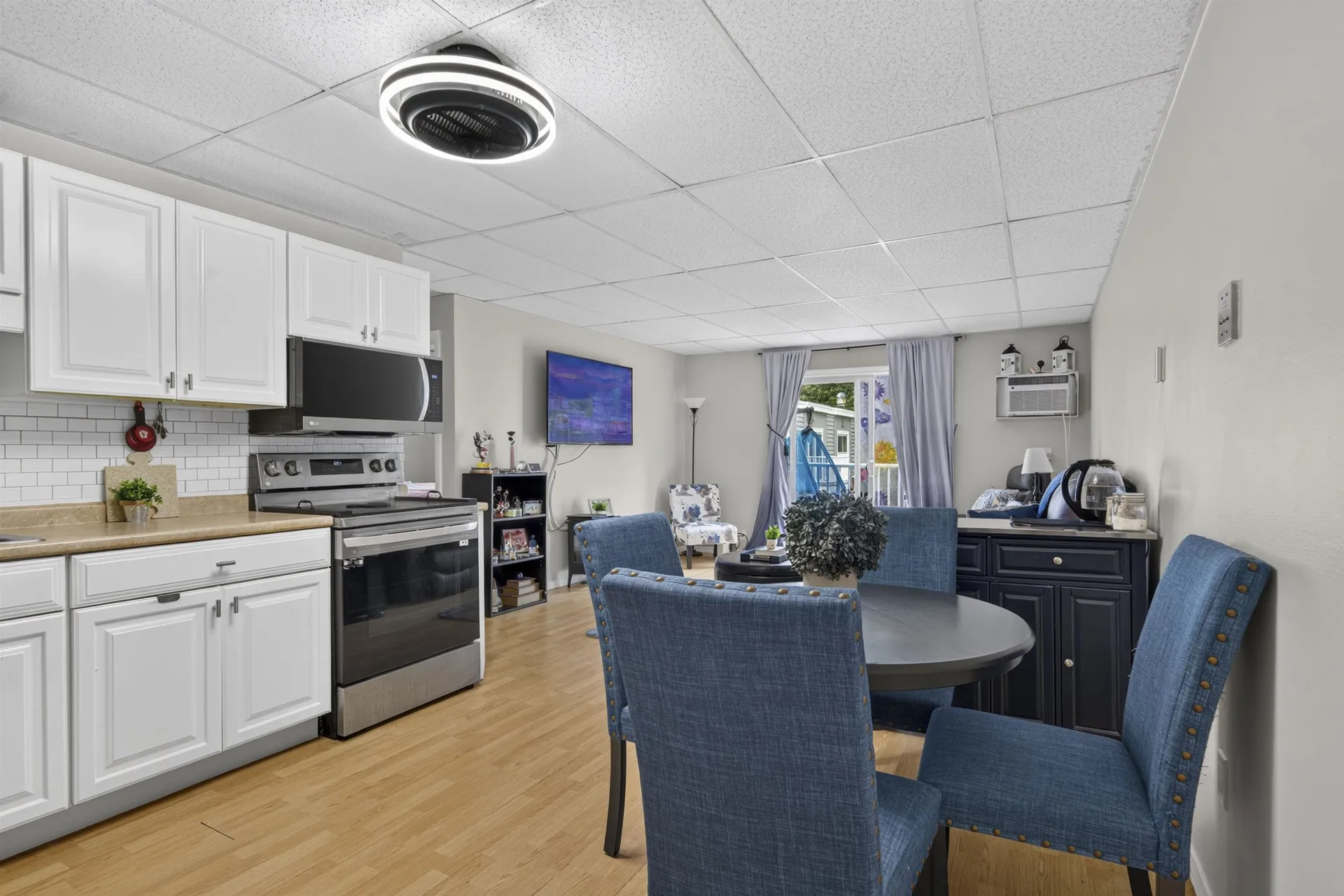 59 Constitution Drive Londonderry NH 03503