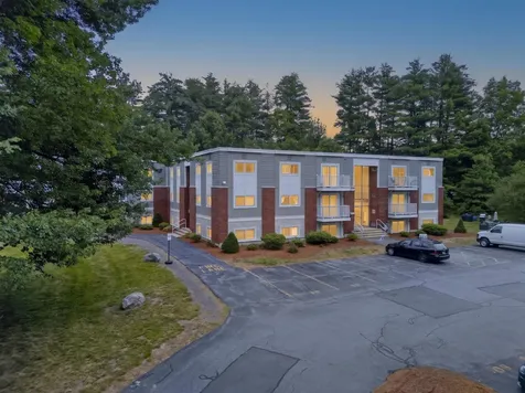 59 Constitution Drive Londonderry NH 03503