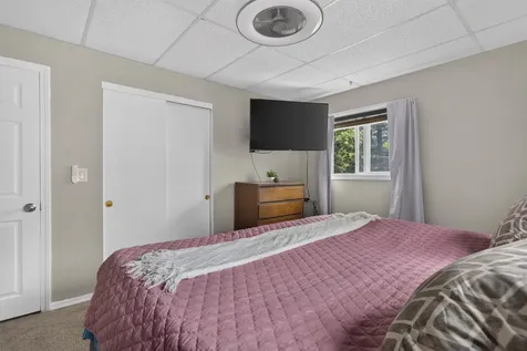 59 Constitution Drive Londonderry NH 03503
