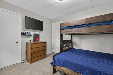59 Constitution Drive Londonderry NH 03503