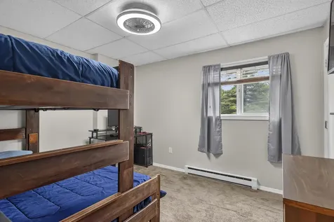 59 Constitution Drive Londonderry NH 03503