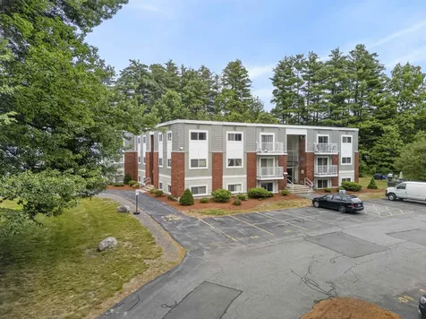 59 Constitution Drive Londonderry NH 03503