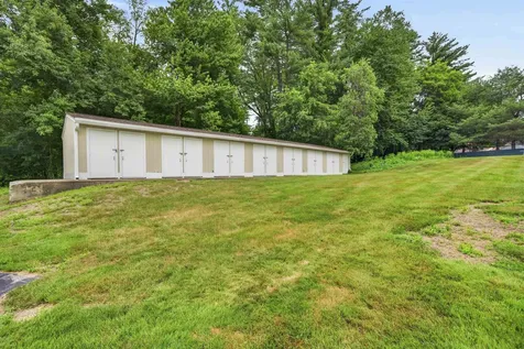 59 Constitution Drive Londonderry NH 03503