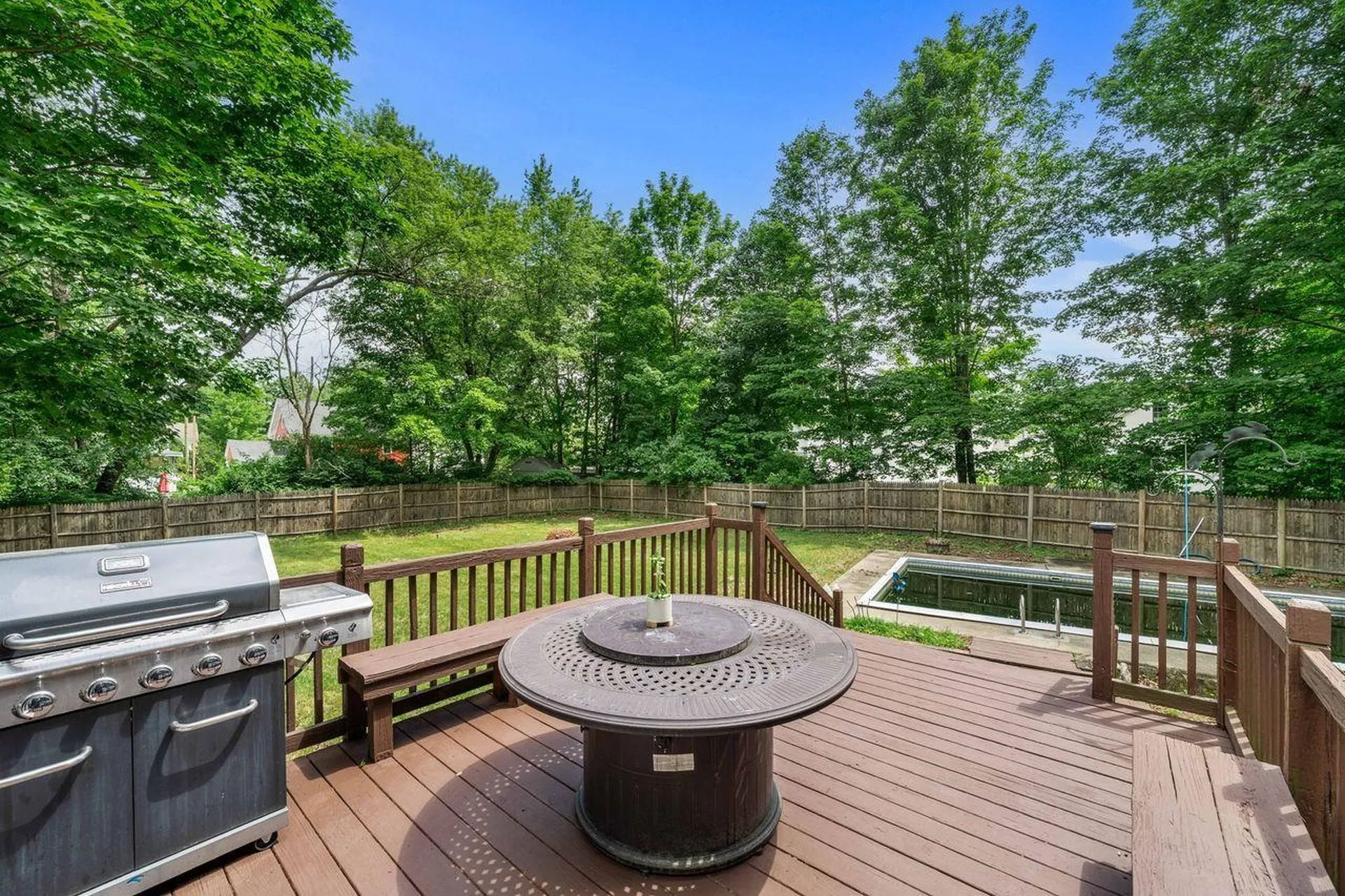37 N Mast Street Goffstown NH 03045