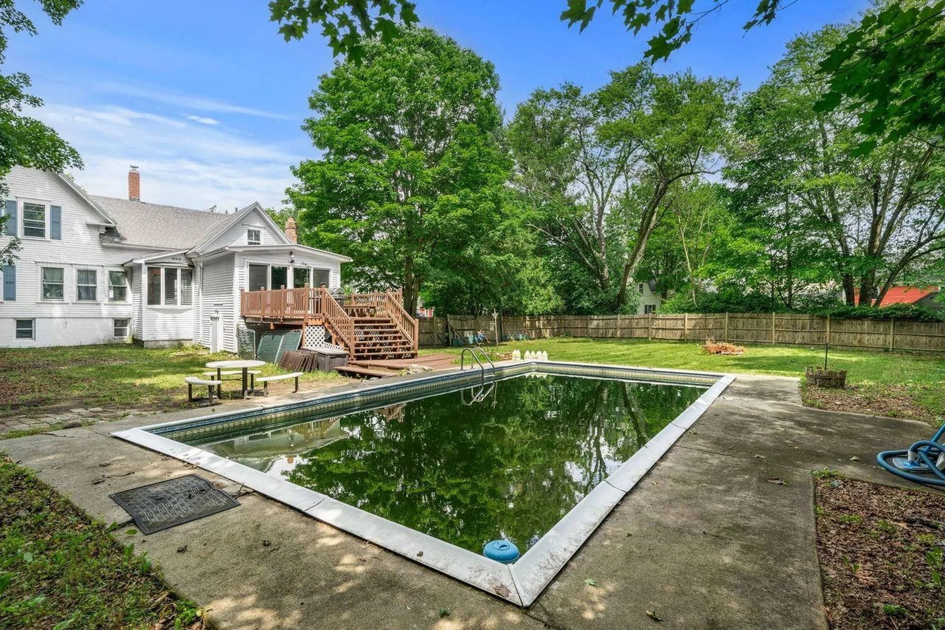 37 N Mast Street Goffstown NH 03045