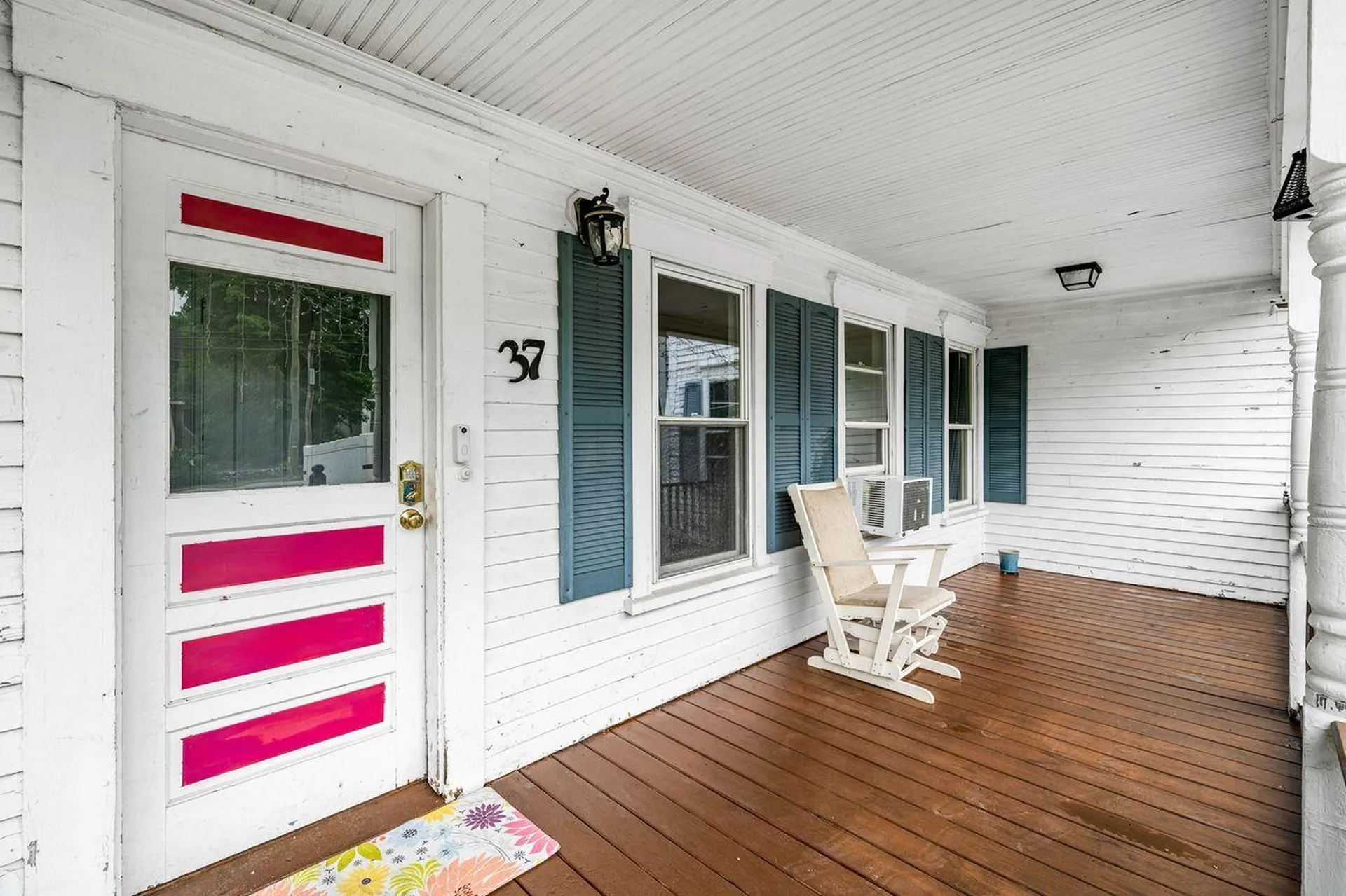 37 N Mast Street Goffstown NH 03045