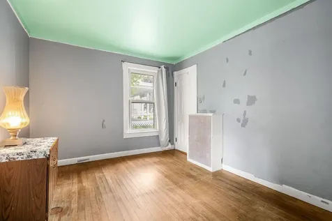 37 N Mast Street Goffstown NH 03045